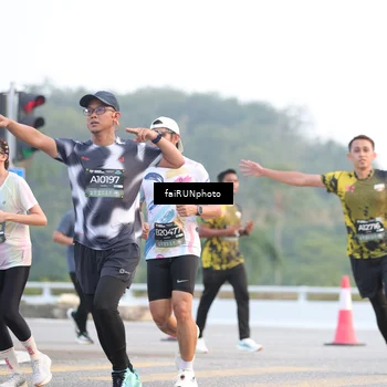 Runner Photo 6457898