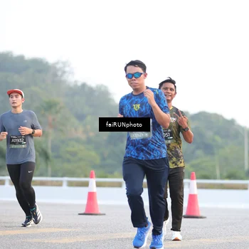 Runner Photo 6457975