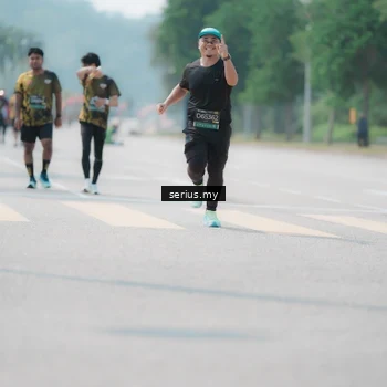 Runner Photo 6458001