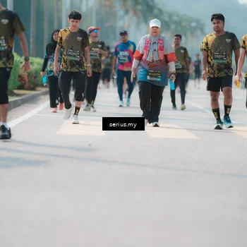Runner Photo 6458035