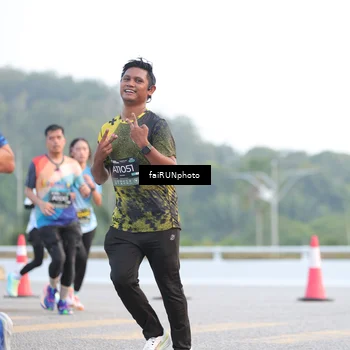 Runner Photo 6458069