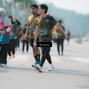 Runner Photo 6458080