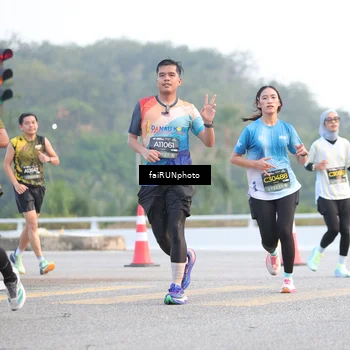 Runner Photo 6458121