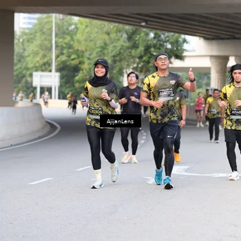 Runner Photo 6458200
