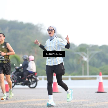 Runner Photo 6458240