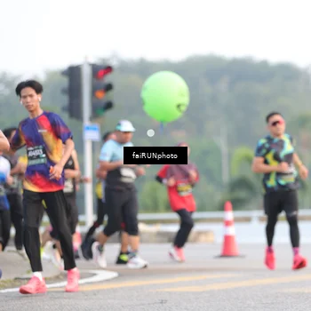Runner Photo 6458291