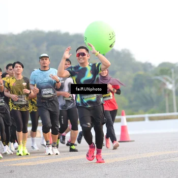 Runner Photo 6458345