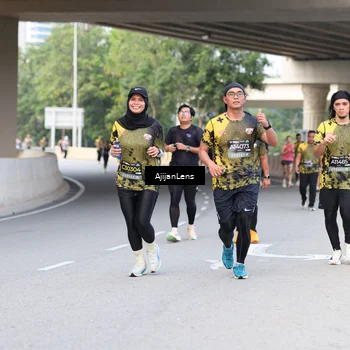 Runner Photo 6458351