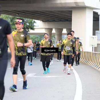 Runner Photo 6458729