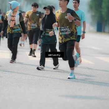 Runner Photo 6458921