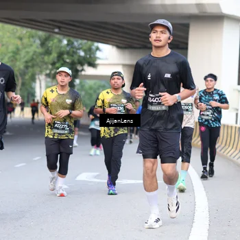 Runner Photo 6459003