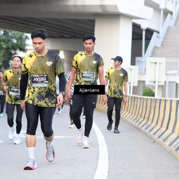 Runner Photo 6459032