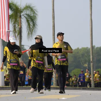 Runner Photo 6459079