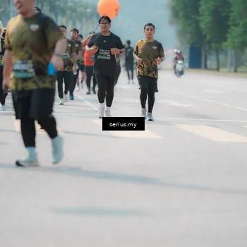 Runner Photo 6459092
