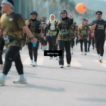 Runner Photo 6459100