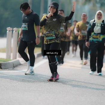 Runner Photo 6459124