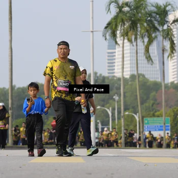 Runner Photo 6459129
