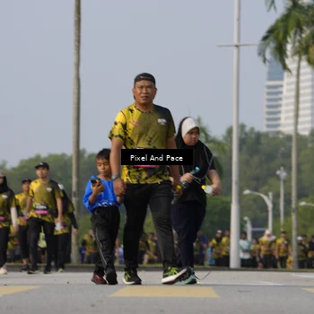 Runner Photo 6459141