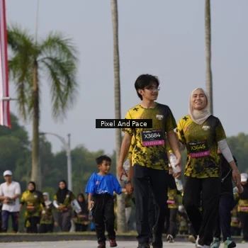 Runner Photo 6459174