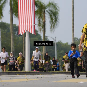 Runner Photo 6459180
