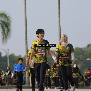 Runner Photo 6459202