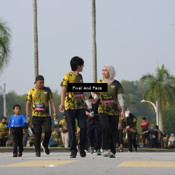 Runner Photo 6459237