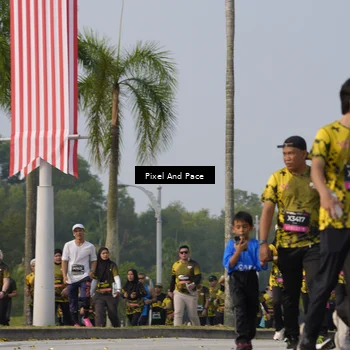 Runner Photo 6459253