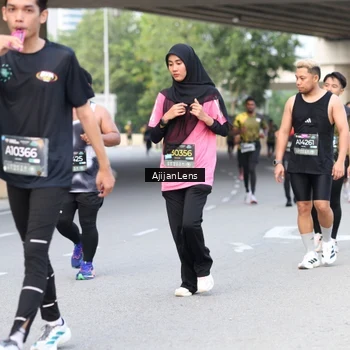 Runner Photo 6459263