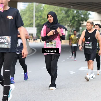 Runner Photo 6459275