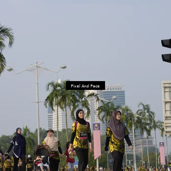 Runner Photo 6459282
