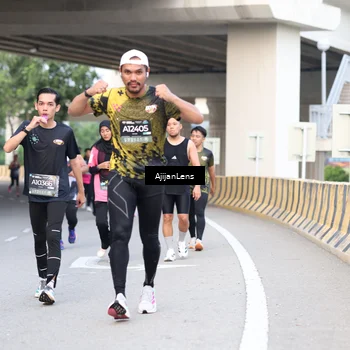 Runner Photo 6459351