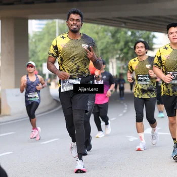 Runner Photo 6459377