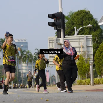 Runner Photo 6459427