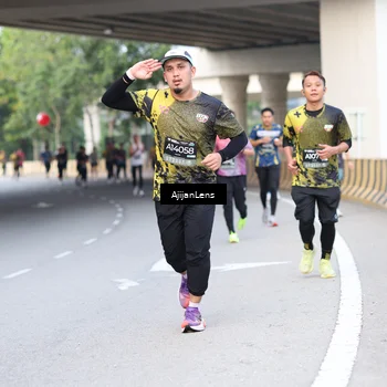 Runner Photo 6459618