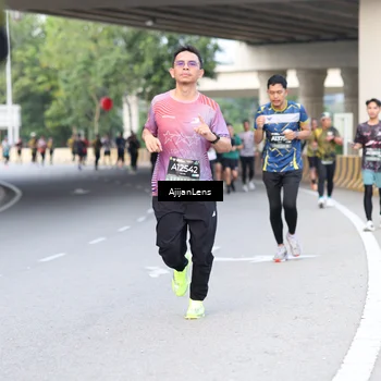 Runner Photo 6459657