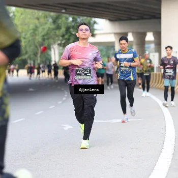 Runner Photo 6459669