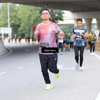 Runner Photo 6459681