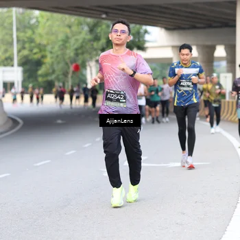 Runner Photo 6459692
