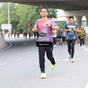 Runner Photo 6459699
