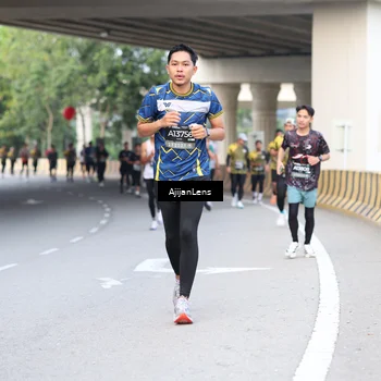 Runner Photo 6459700