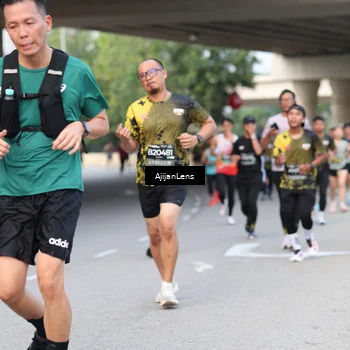 Runner Photo 6459805