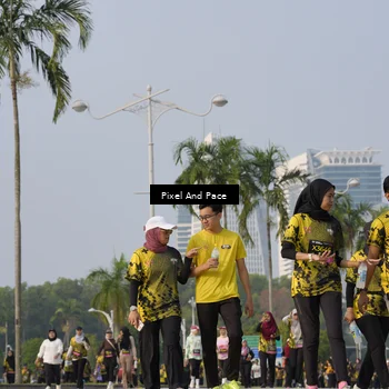 Runner Photo 6459871
