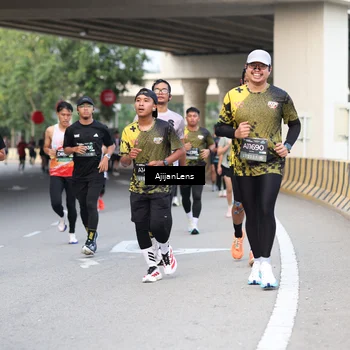 Runner Photo 6459872