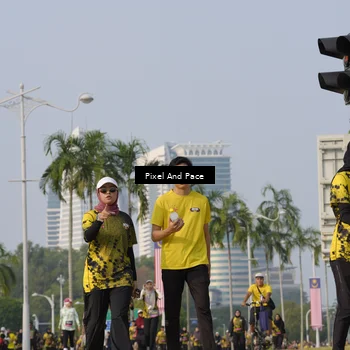 Runner Photo 6459875