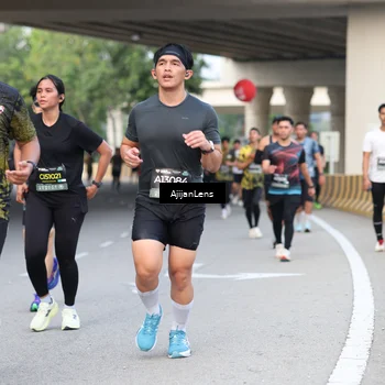 Runner Photo 6460038