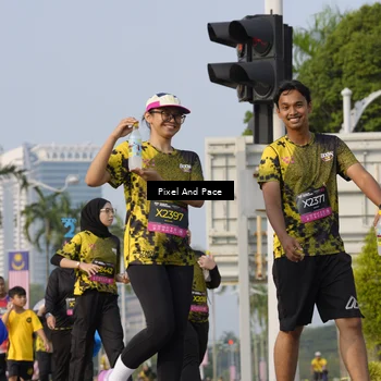 Runner Photo 6460053