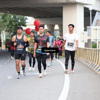 Runner Photo 6460090