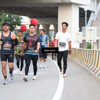 Runner Photo 6460092