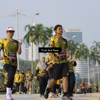 Runner Photo 6460100