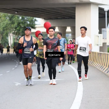 Runner Photo 6460108